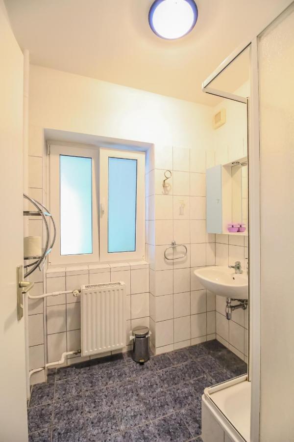 Economic Sb Apartment Vienna Exterior photo
