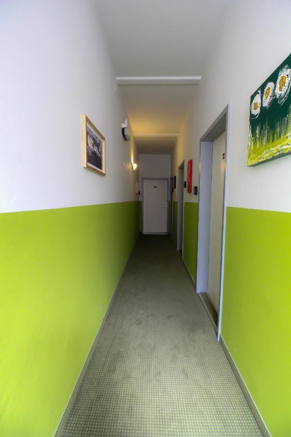 Economic Sb Apartment Vienna Exterior photo